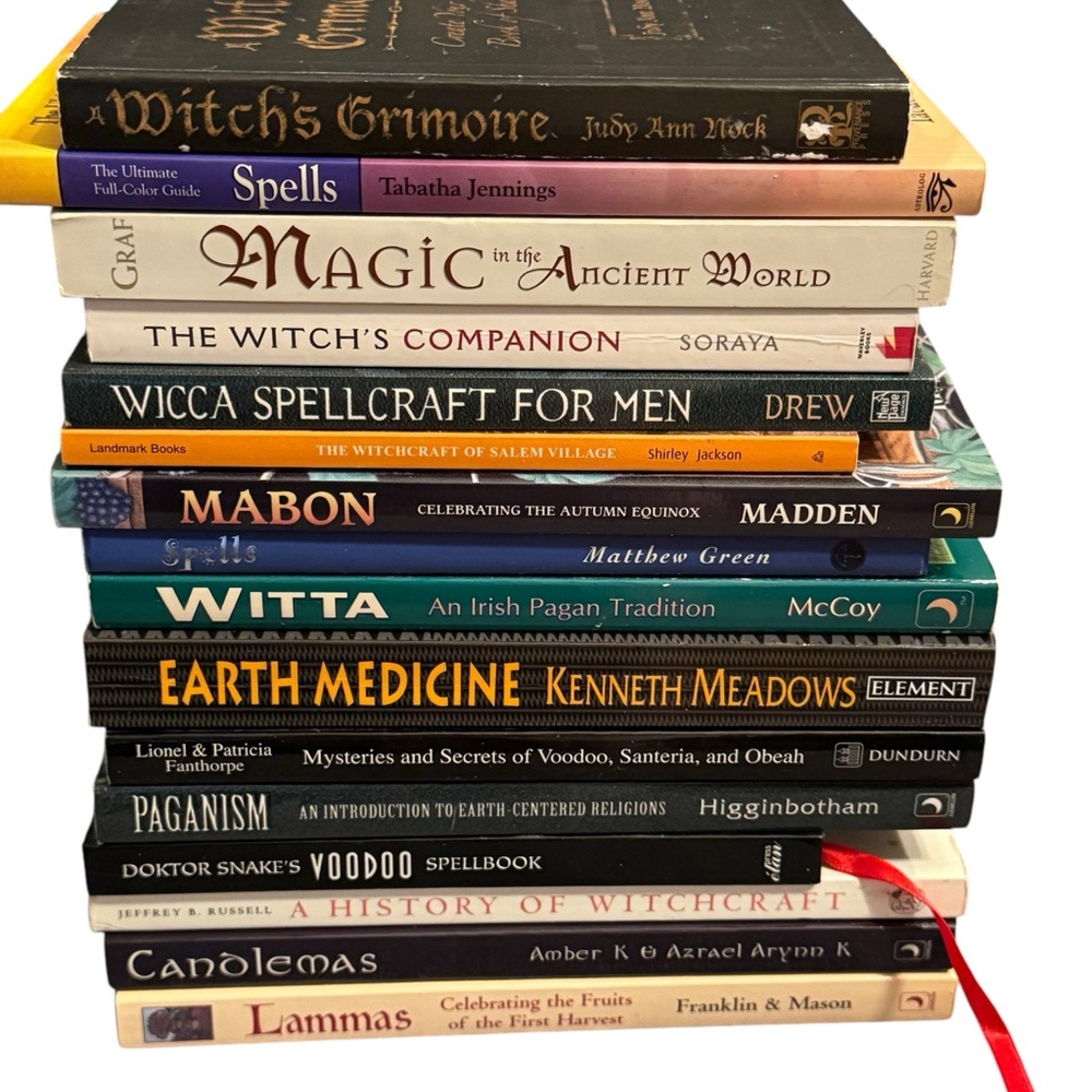 WICCA HUGE LOT 16 pcs of Spiritual Witchcraft Books Spells Voodoo Pagan